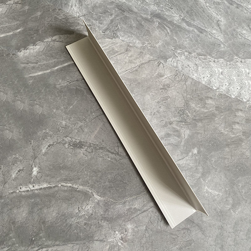 ポリ塩化ビニールの壁パネルの端のコーナーのトリムの幅40*40mm 30*30mm 25*25mm