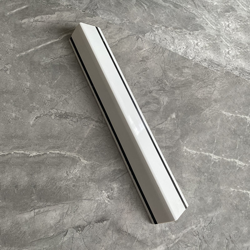 ポリ塩化ビニールの壁パネルの端のコーナーのトリムの幅40*40mm 30*30mm 25*25mm