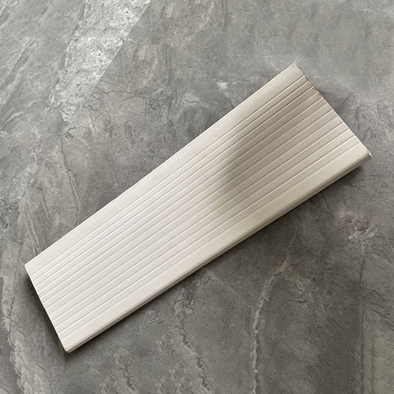 まっすぐな幅木の保護装置のまわりを回るポリ塩化ビニールの床30*30mm 40*40mm 50*50mm