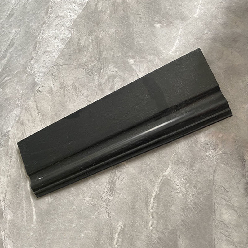 まっすぐな幅木の保護装置のまわりを回るポリ塩化ビニールの床30*30mm 40*40mm 50*50mm